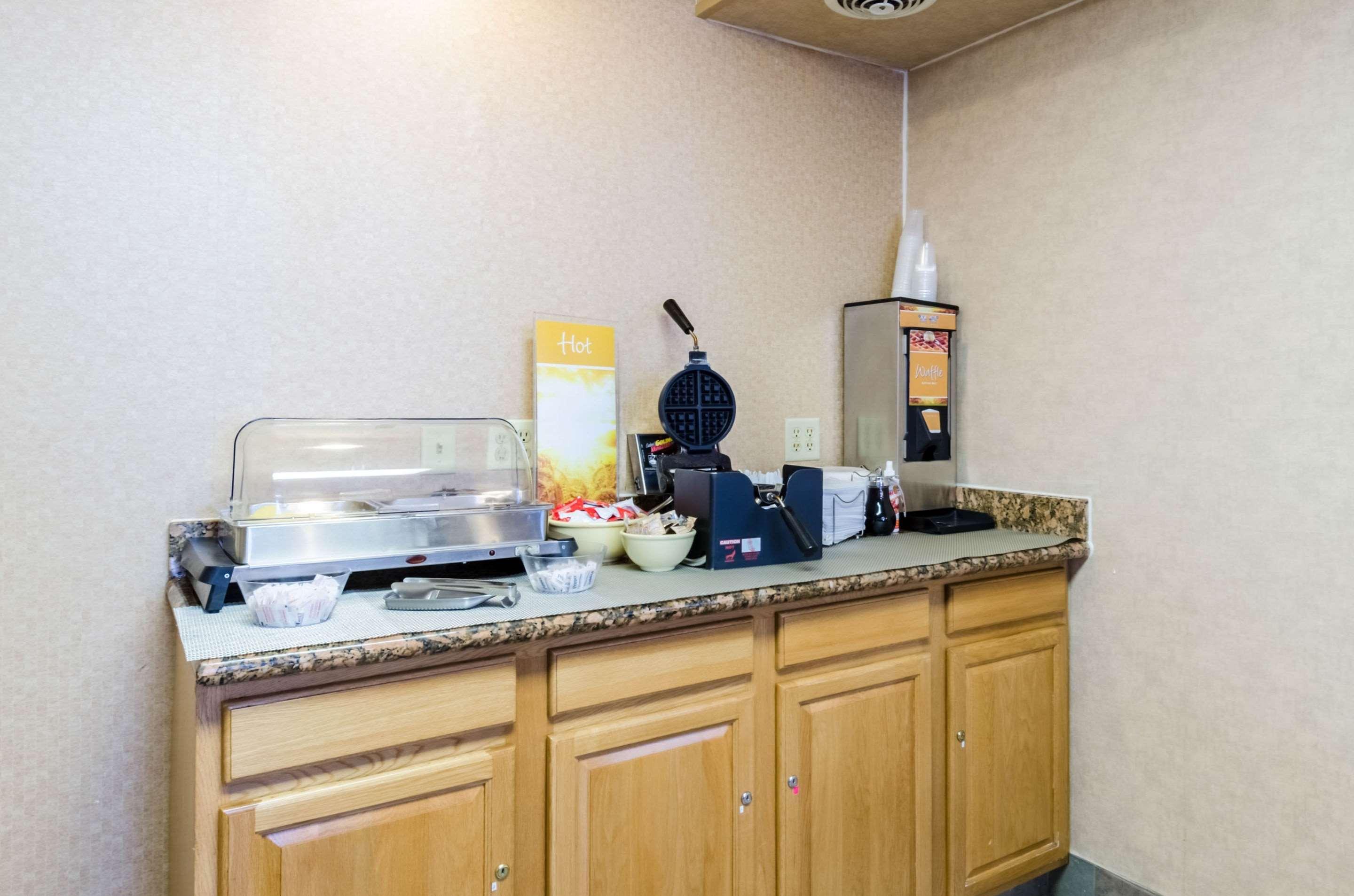 Quality Inn Chicopee-Springfield מראה חיצוני תמונה